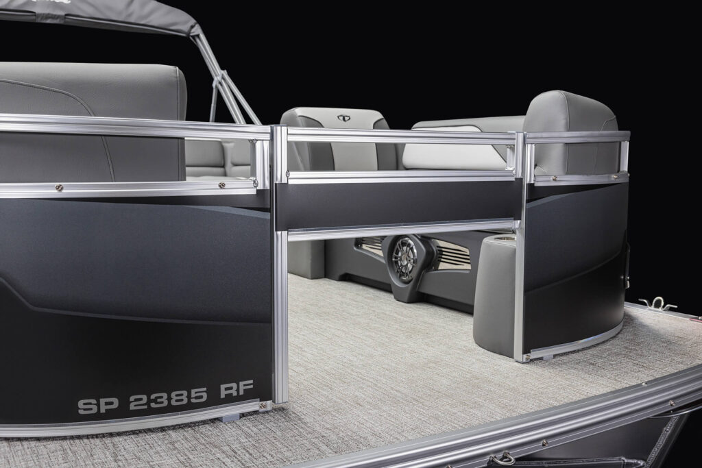 AVA6806_00663-23_Tahoe_Sport_85_RF