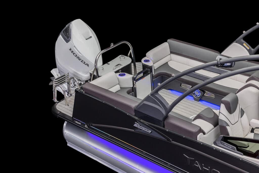 AVA6806_01104-25_Tahoe_Cascade_QL